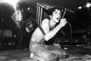 SAN FRANCISCO - NOVEMBER 1977:  Iggy Pop performs at the Old Waldorf club in November 12 1977 in San Francisco, California.  (Photo by Ed Perlstein/Redferns/Getty Images)
