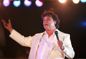 371733 01: International music star Juan Gabriel sings June 26, 2000 during a concert in Ciudad Juarez, Mexico. The concert was organized by the Revolutionary Institutional Party in the hope of drawing support to the PRI's candidate for presidency, Francisco Labastida. (Photo by Joe Raedle/Newsmakers)